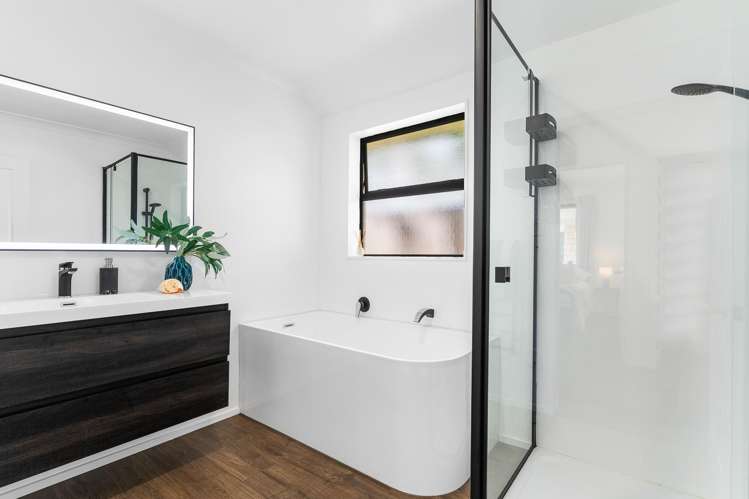 15 Glenross Drive Wattle Downs_11