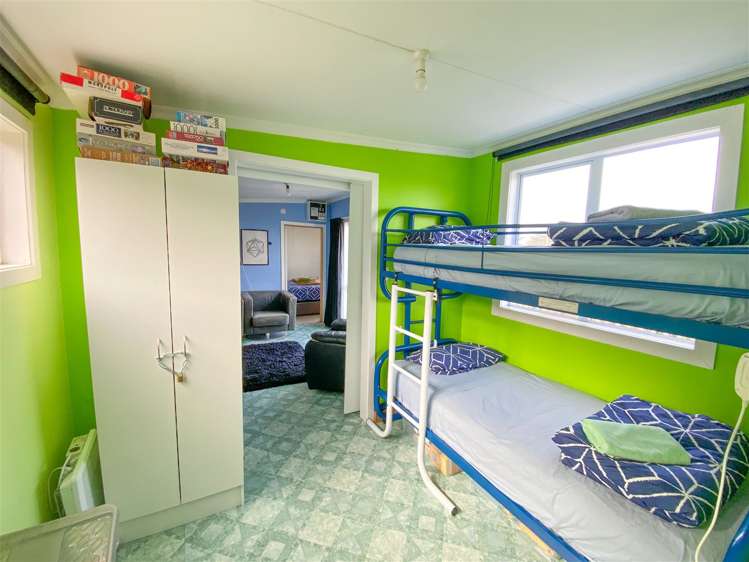 38 Esplanade Kaka Point_15