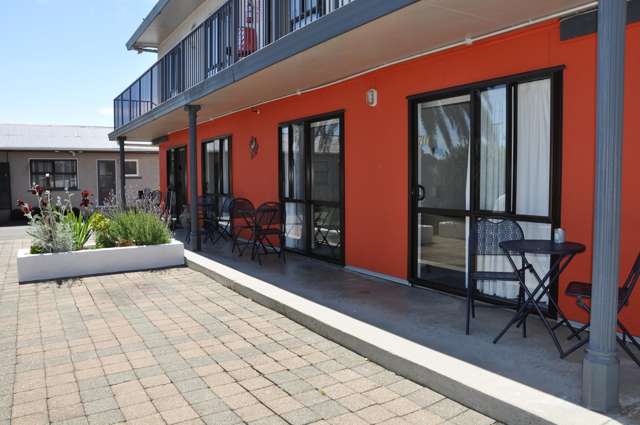 Balmoral Motel - Owners Say Bring All Offers!