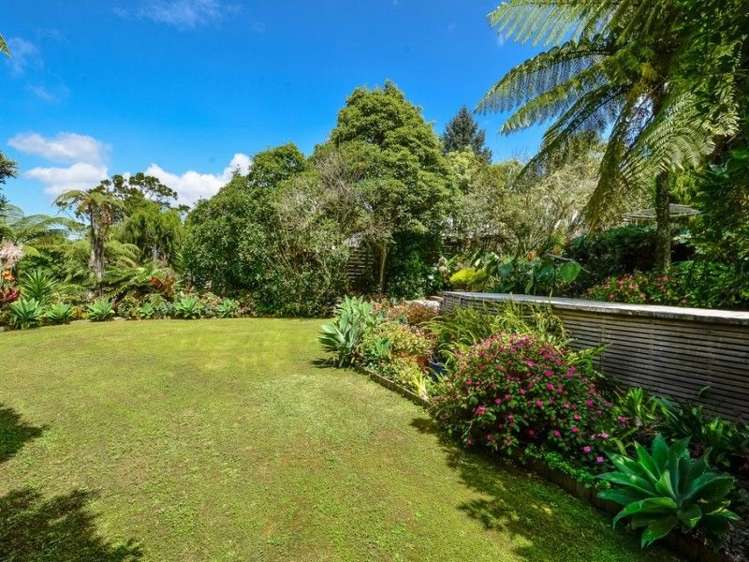 12 Atarua Gardens Waiatarua_16