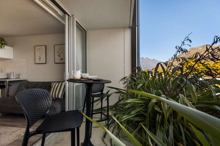 102/4 Lake Avenue Frankton_7
