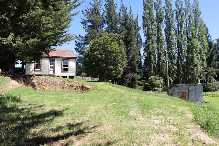 21 Benson Road Nightcaps_8