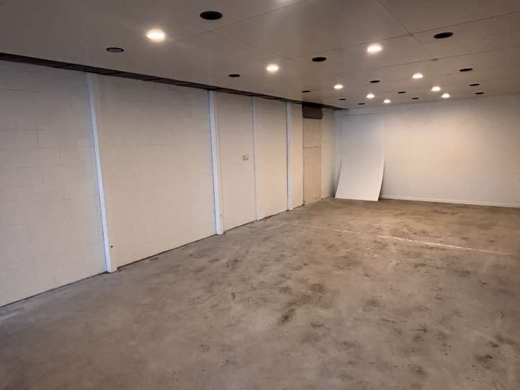 2/42 Henderson Valley Road Westgate_4