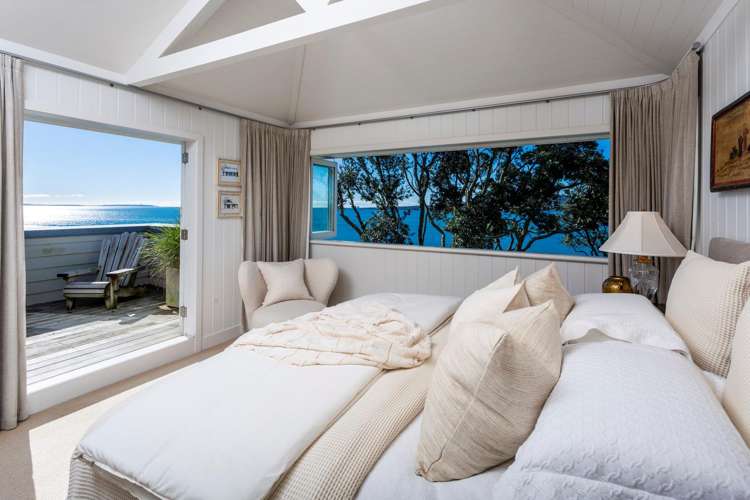 24 Hamana Street Narrow Neck_27