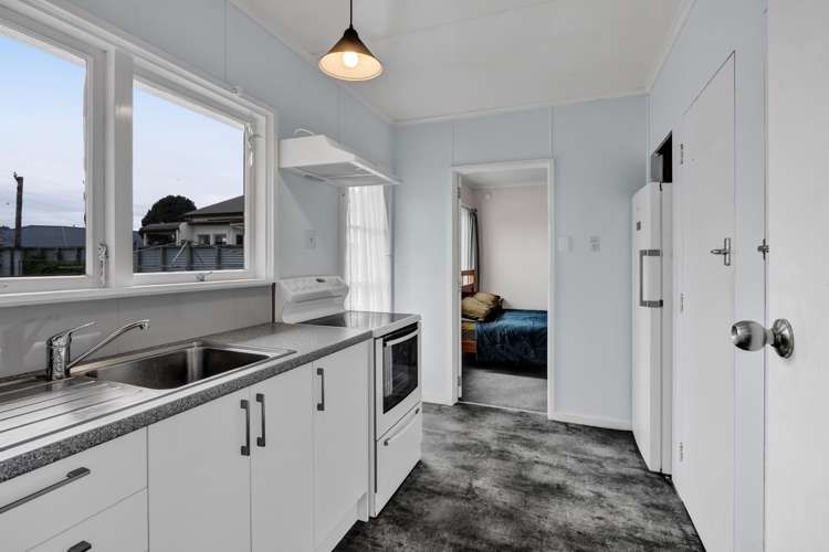 28 Camberwell Road Hawera_13