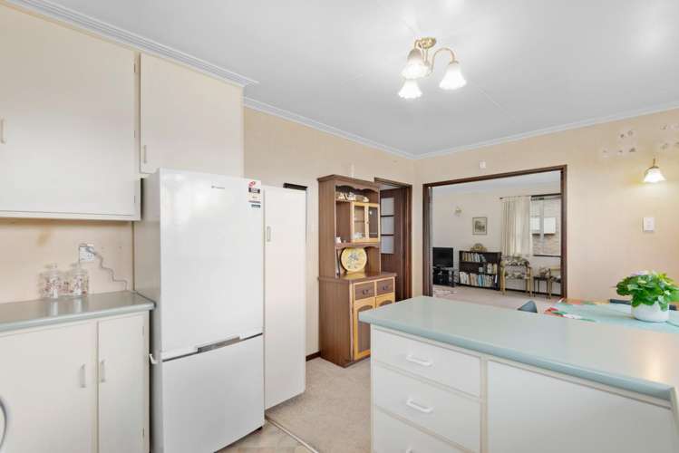 9 Mavis Street Saint Clair_13