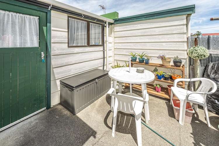 2/12 Niblett Street Whanganui Central_15