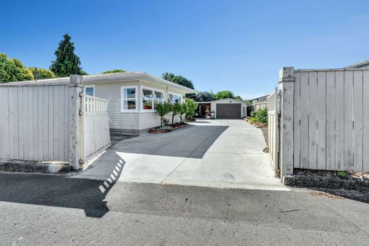 20 Dickens Street Stoke_14