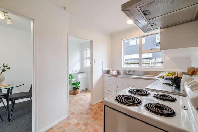 2/175 Park Road West End_7