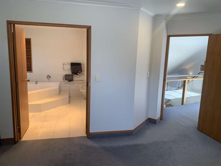 6 River Oaks Place Pukete_24