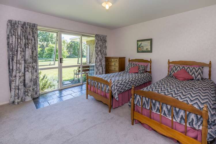 27 Guys Road Yaldhurst_13