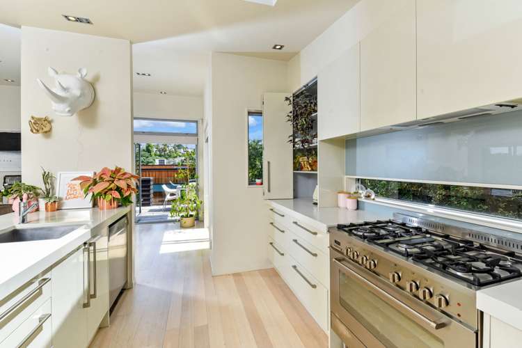 109 Beach Road Castor Bay_7