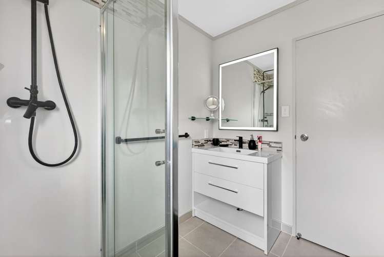 11C School Road Tuakau_11