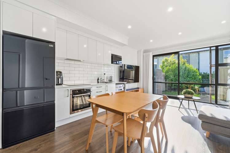 46 Sidney Wallingford Way Hobsonville_6