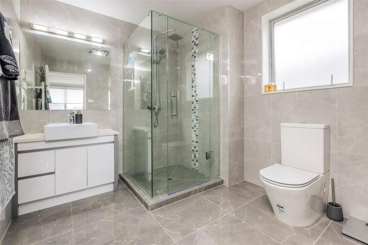 23 Nightingale Road Flat Bush_16