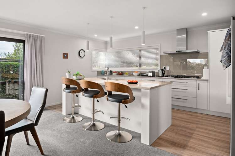 2 Probert Crescent Chartwell_2