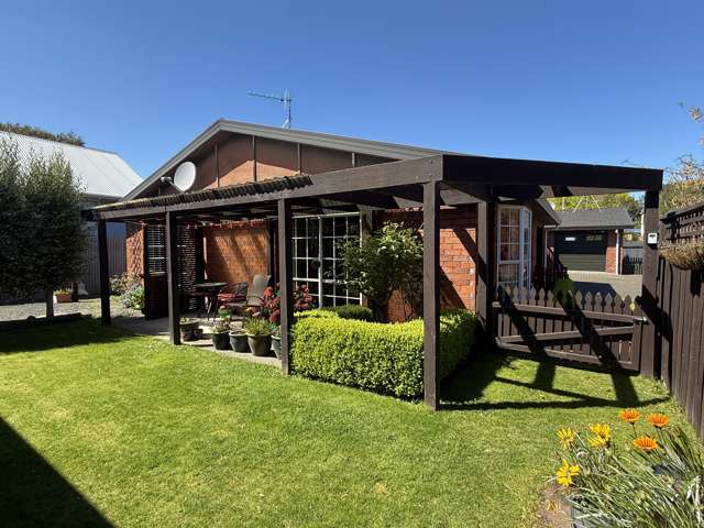 25c Thomson Street Avenal_1