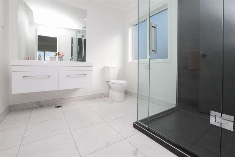 4 Squire Avenue Chartwell_10