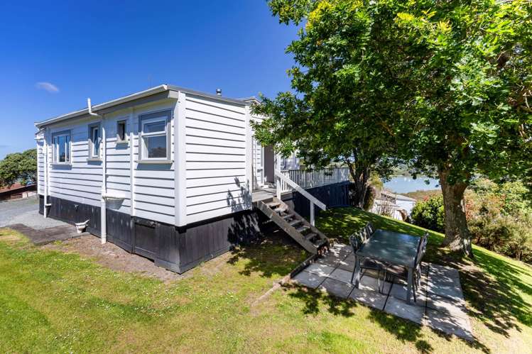 35 Oxford Street Whakapirau_32