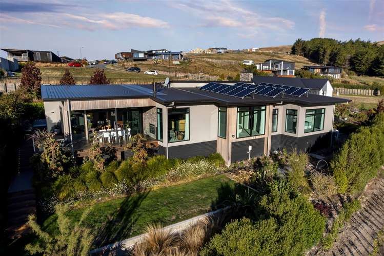 3 Hewers Lane Kennedys Bush_27