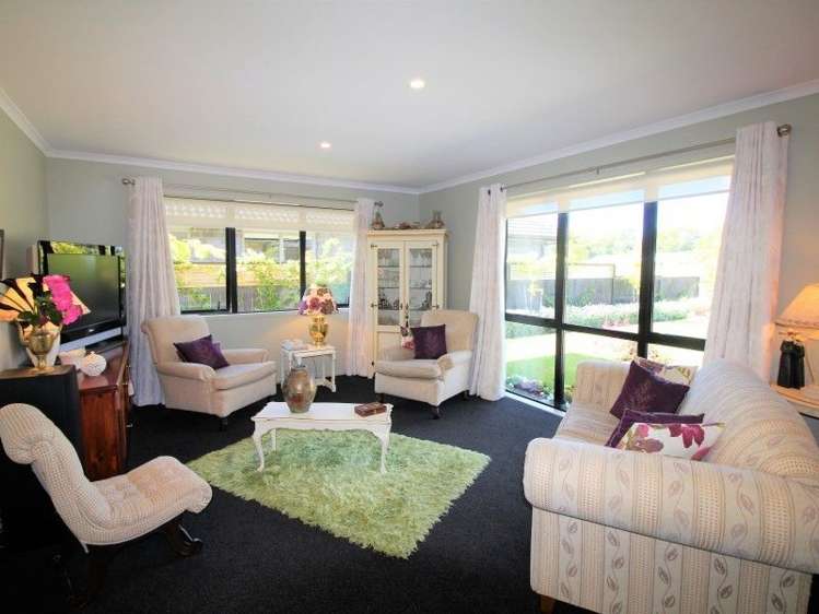 37 Plescher Crescent Leamington_7