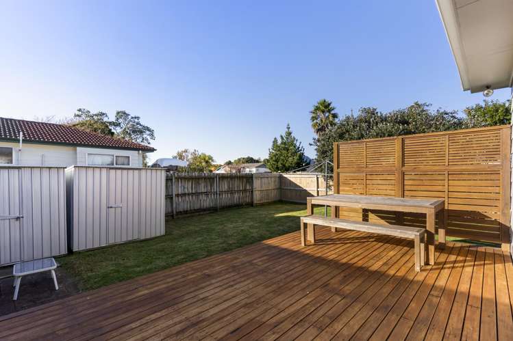 13 Gibbons Road Weymouth_13