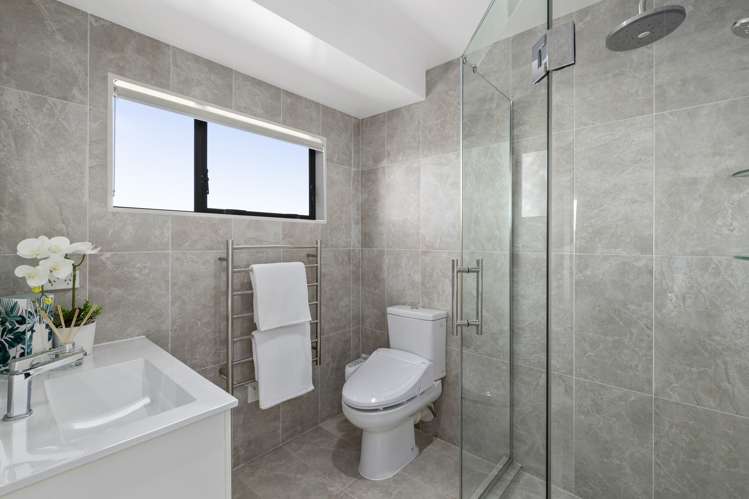 1/11 Seaview Road Castor Bay_11