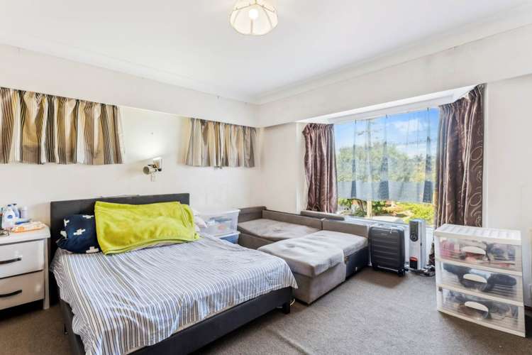8 Camellia Place Mt Roskill_11