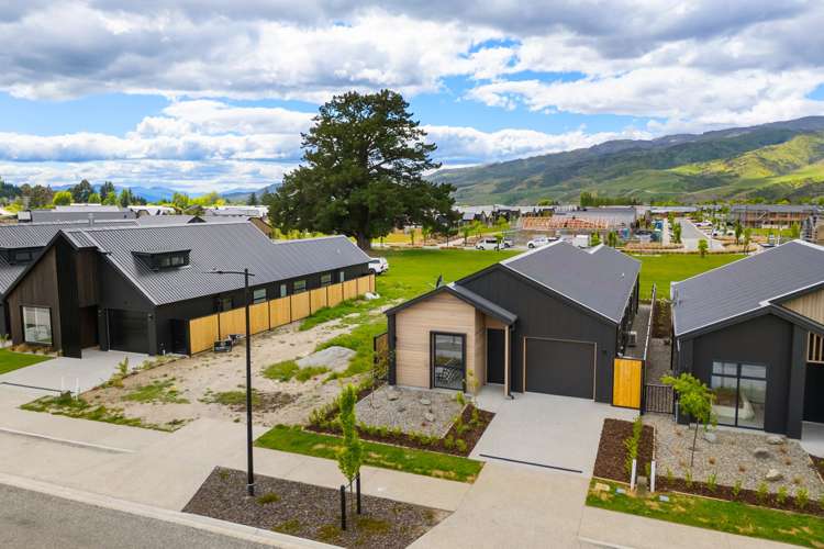 117 Wooing Tree Avenue Cromwell_24