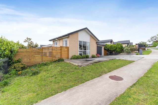 54 Twin Parks Rise Papakura_2