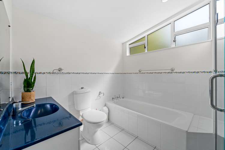 2/17 Infidel Place Torbay_15