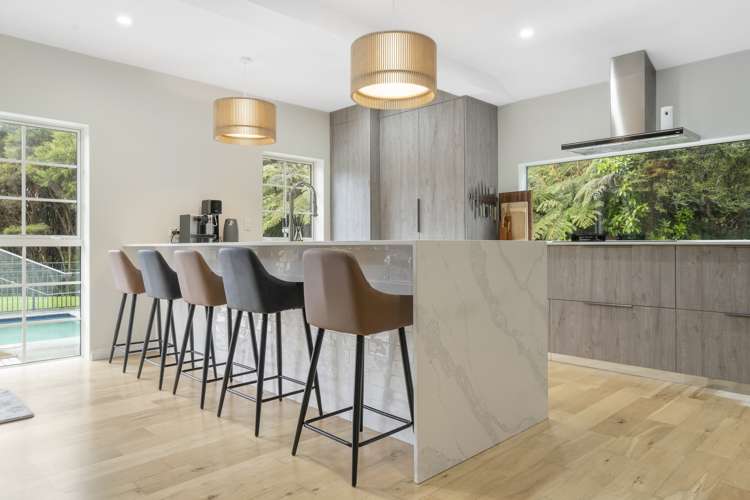 33 Cochran Road Oratia_4