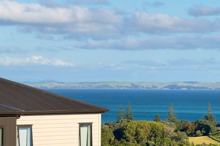 16 Pakirikiri Street Long Bay_2
