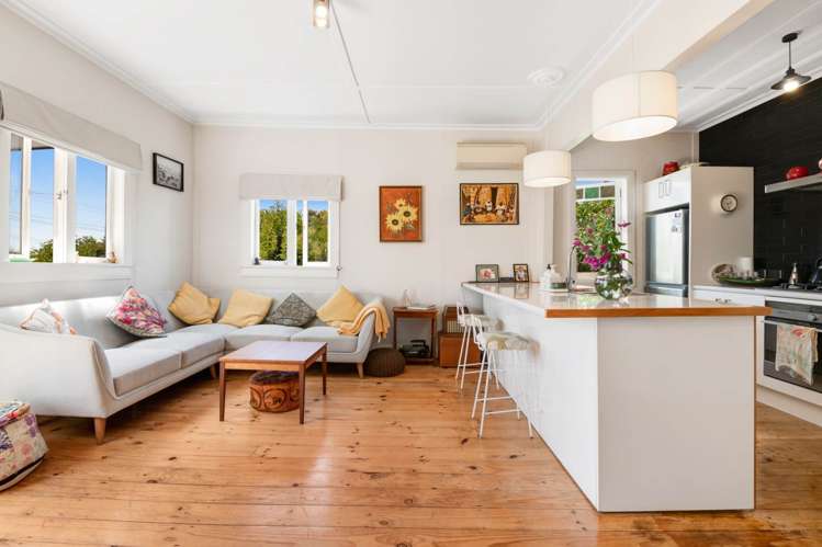 27a Mangakura Road Helensville_11