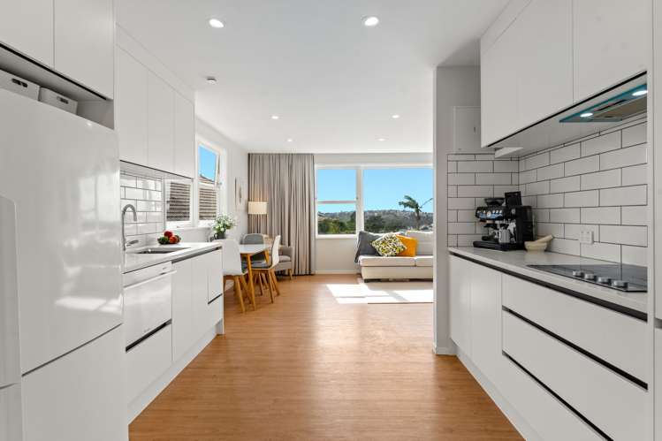 2/19 Bishopgate Street Birkdale_6