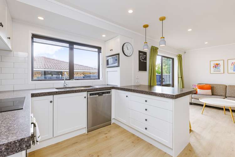 9 Elrita Place Conifer Grove_12