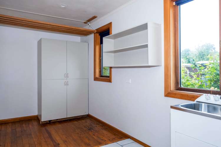 5 Erskine Street Winchester_16