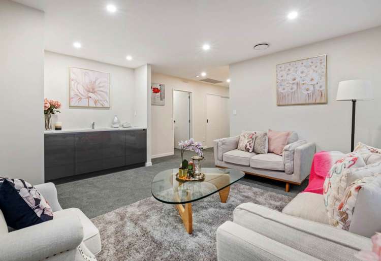 12 Woodacre Street Flat Bush_5