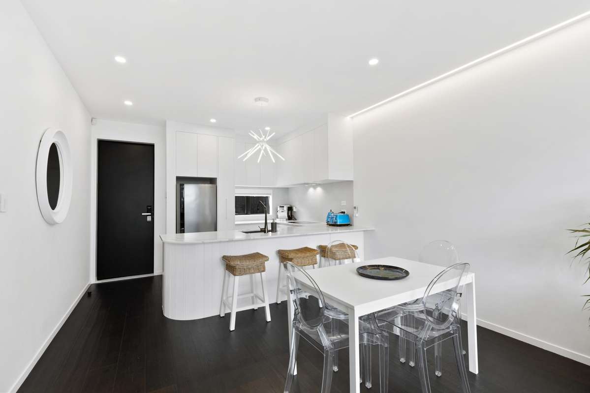 18B St Michaels Avenue_1