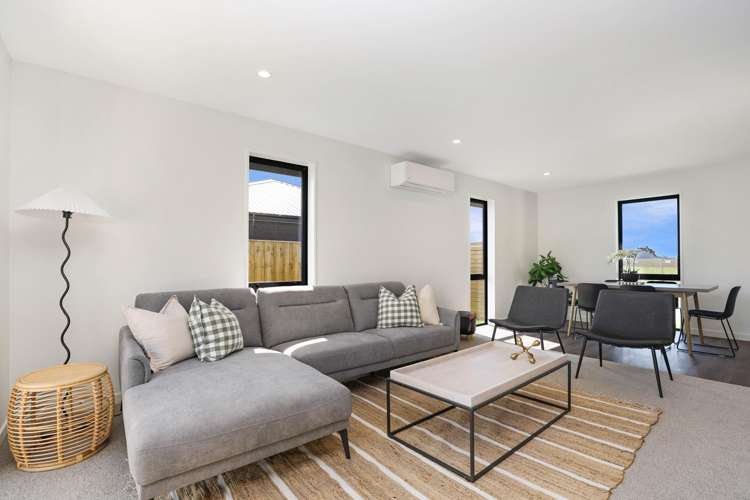 52 Strowan Avenue Elgin_16