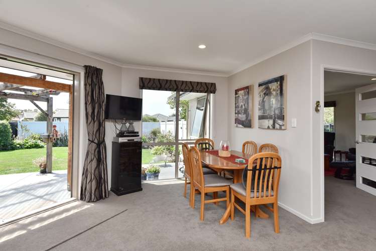 12 Saint Keverne Close Burwood_7