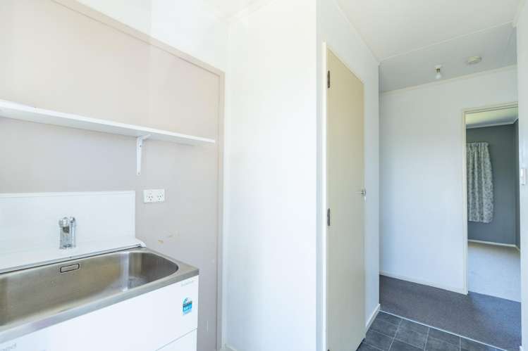  115 Sherwill Street West Feilding_17