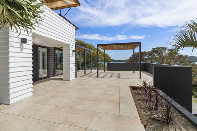 66 Kennedy Point Road Surfdale_31