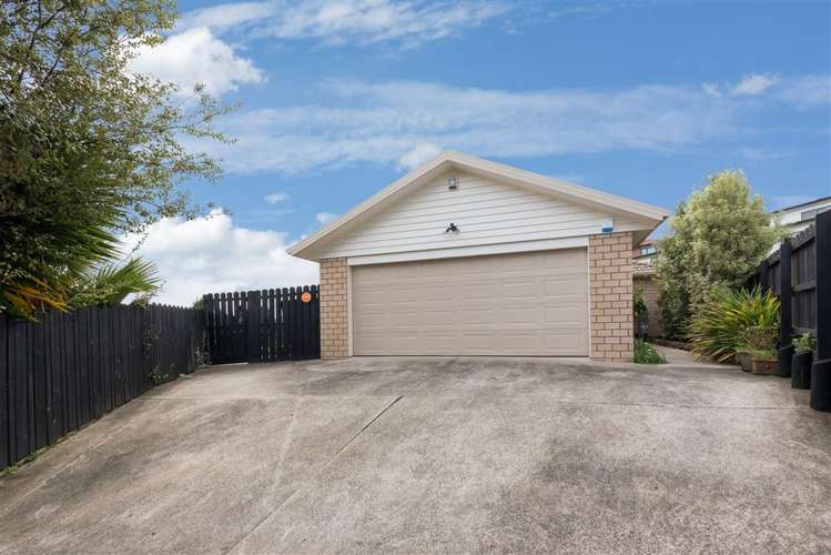 6 Nykki Place Papakura_12