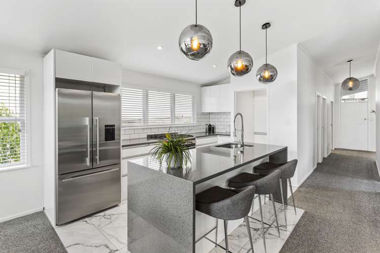 54 Galaxy Drive Mairangi Bay_3