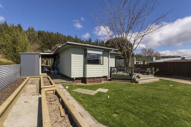 31 Main Road Luggate_24