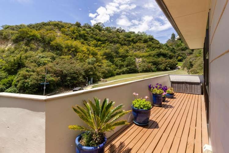 10 Karaka Road Bluff Hill_17