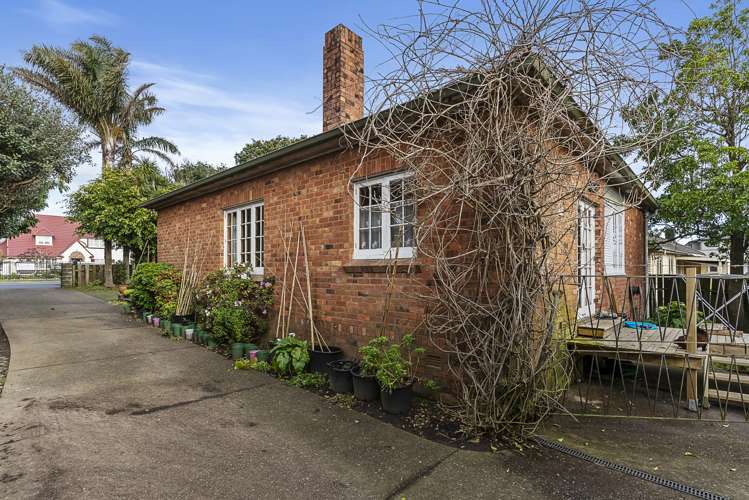 293 Massey Road Mangere East_21