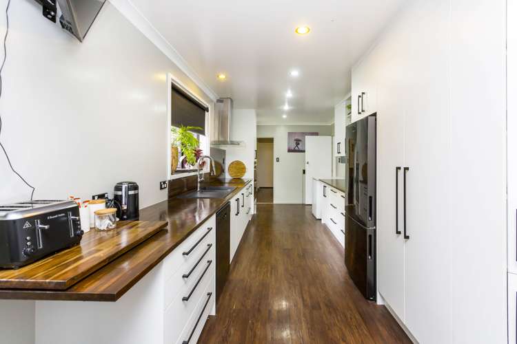 21 Barton Road Heretaunga_6