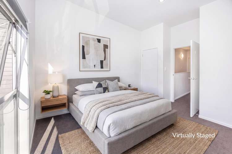 8/100 Knighton Road Hillcrest_13